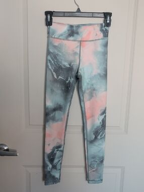 Athleta Girls Marble Tie-Dye Leggings in Pink and Teal